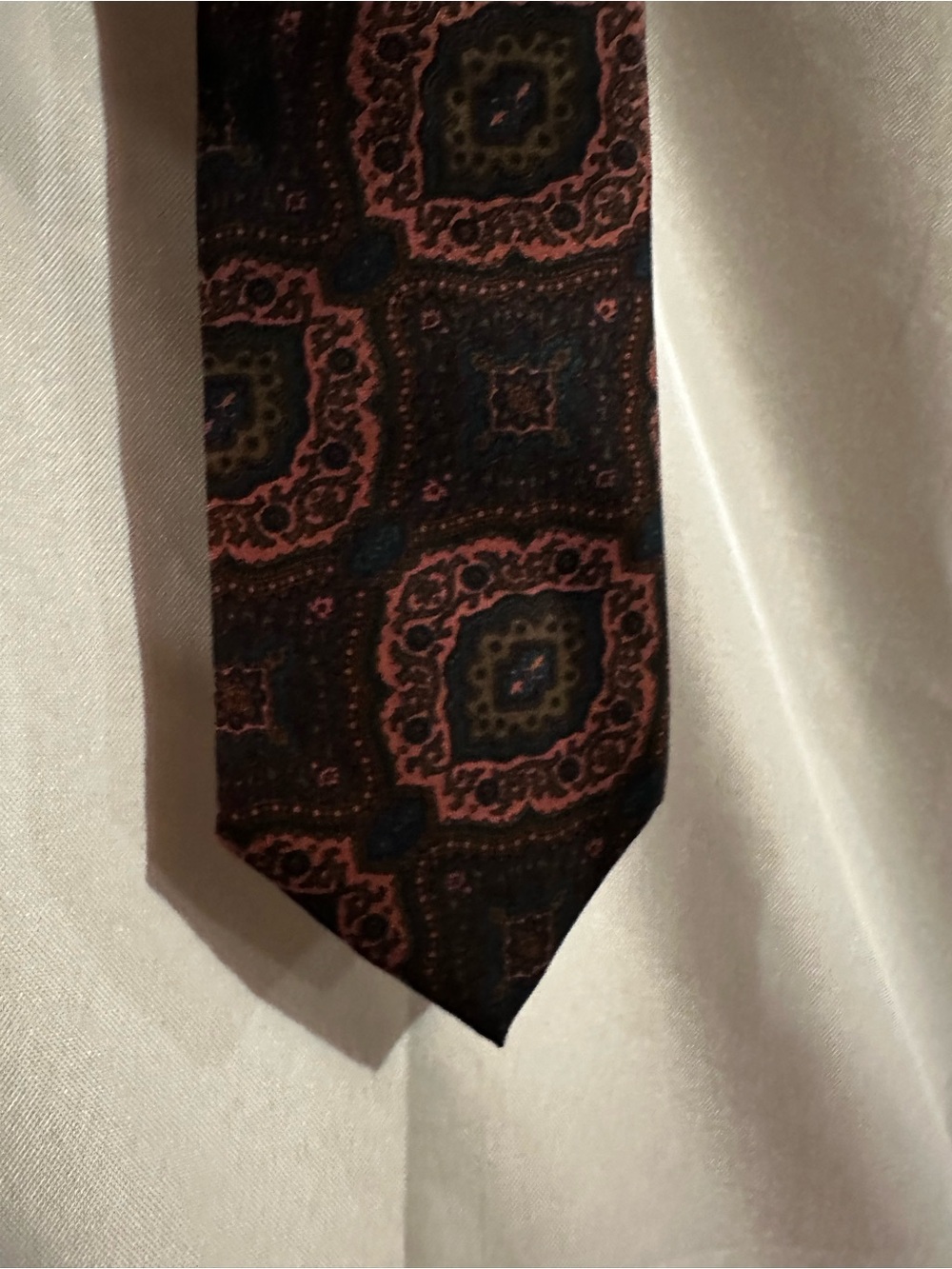 Vintage Courchevel by Damon All Silk Foulard Necktie Geometric Paisley Men’s Tie